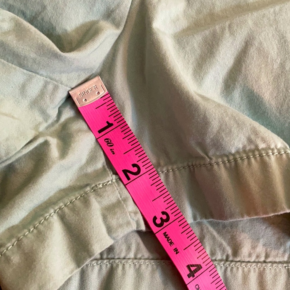 3/$18. 🌼 J. Crew lime green chino shorts size 6 - Picture 5 of 8